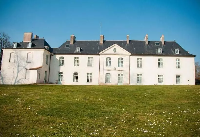 Hotelli Surprenantes   Château Du Pé