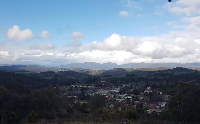 モーテル The Apple Inn