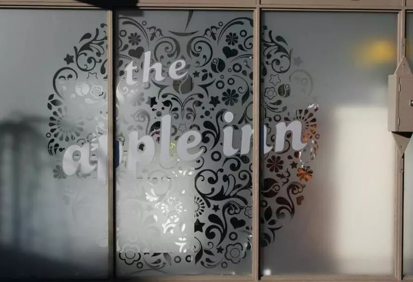 モーテル The Apple Inn