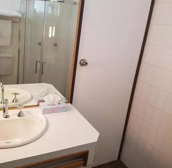 モーテル The Apple Inn