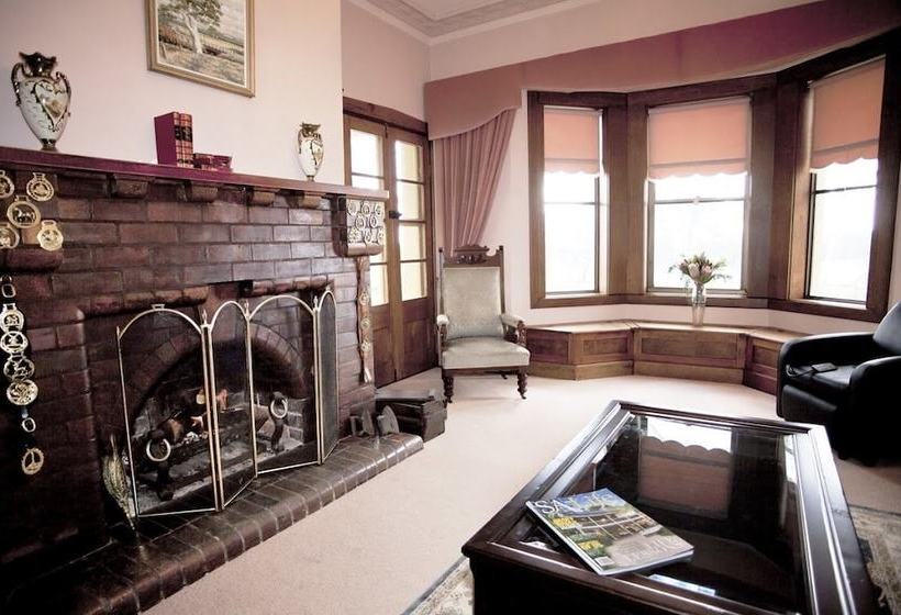 膳宿费 Beauchamp House