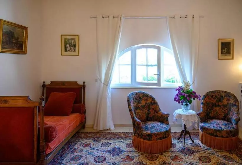 Majatalo Domaine De Lardoisière