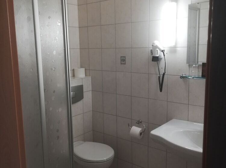 Pensão Gasthof Zum Goldenen Löwen