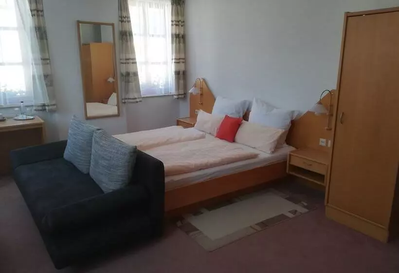 Majatalo Gasthof Zum Goldenen Löwen