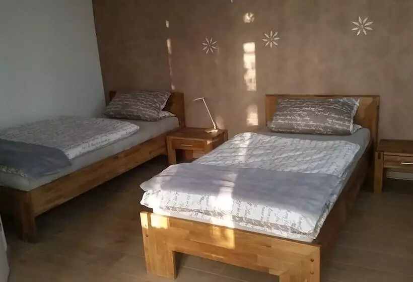 ペンション Haus Tonart