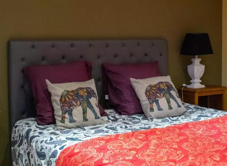 Majatalo Le Fauverney Lodge