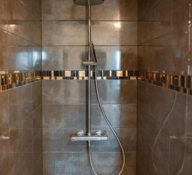 Pensiune Le Fauverney Lodge