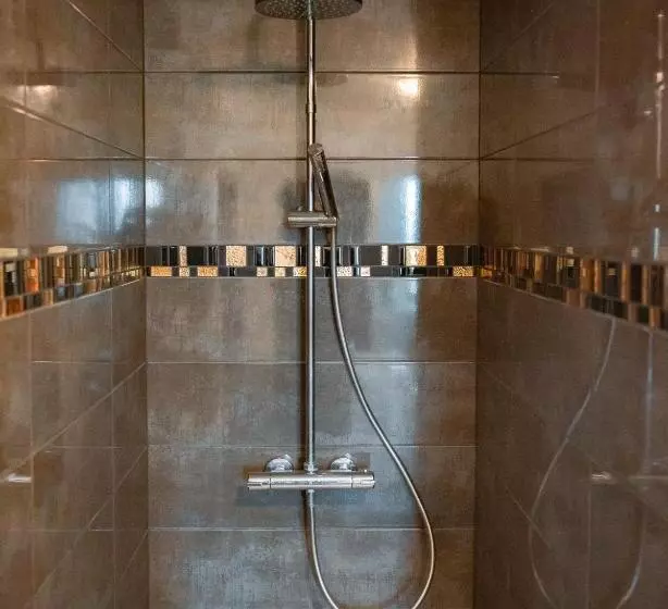 Majatalo Le Fauverney Lodge