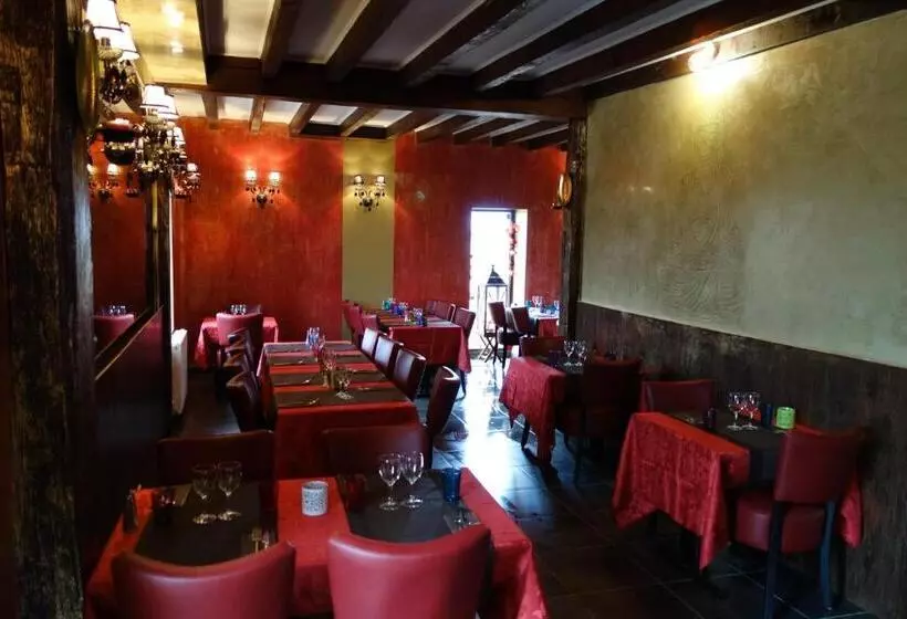 Majatalo Le Fauverney Lodge