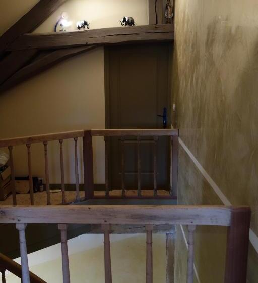 Pensiune Le Fauverney Lodge