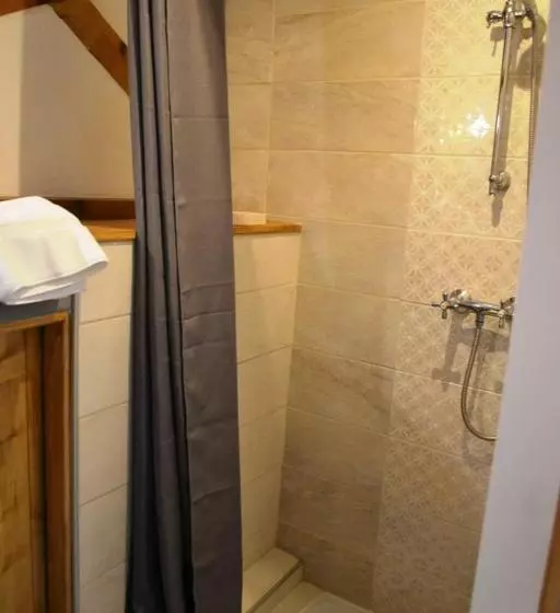 Majatalo Les Terrasses De Bessou