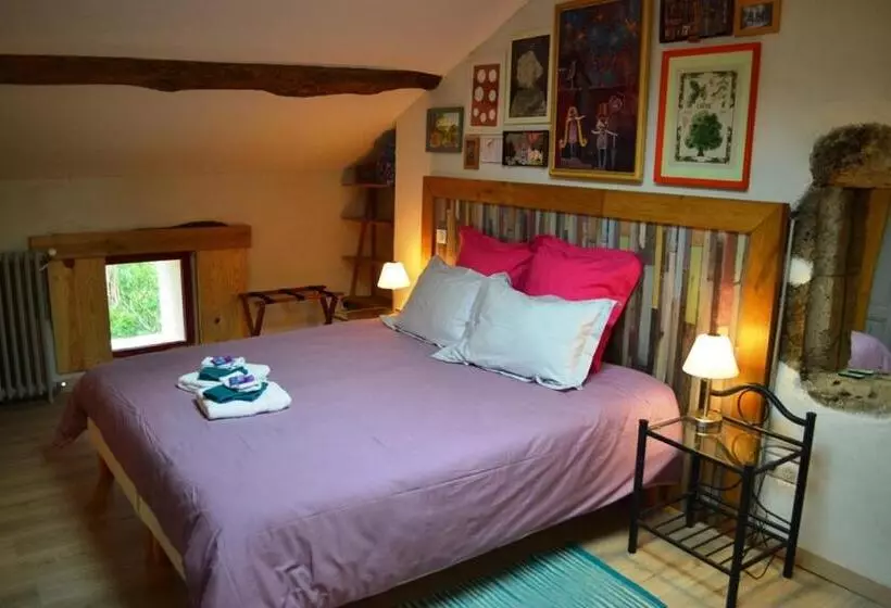 Majatalo Les Terrasses De Bessou