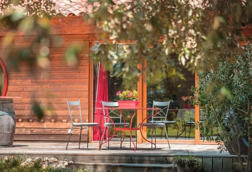 ベッドアンドブレックファースト Chambre D’hôtes Neptune Wood