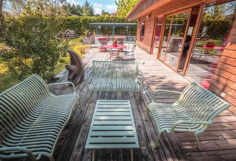 ベッドアンドブレックファースト Chambre D’hôtes Neptune Wood