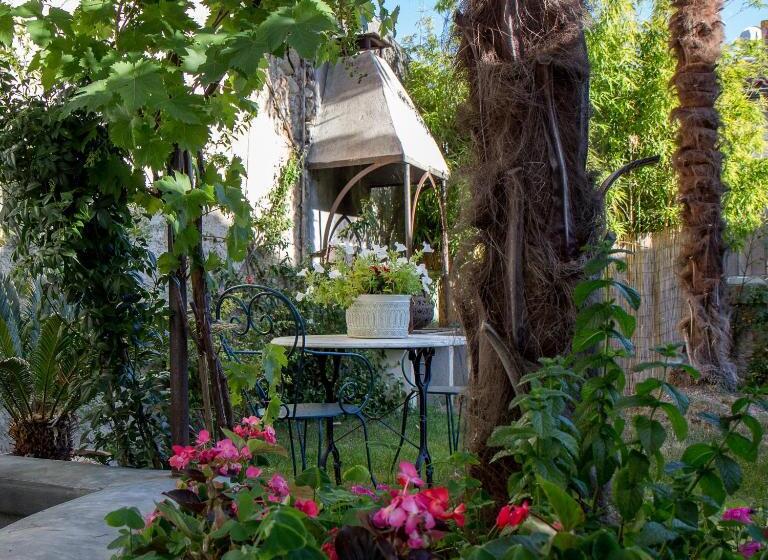 Bed and Breakfast Le Patio Des Senteurs