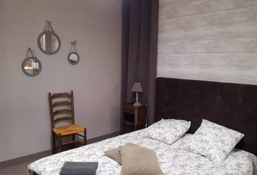 ベッドアンドブレックファースト Les Cloches De Corneville