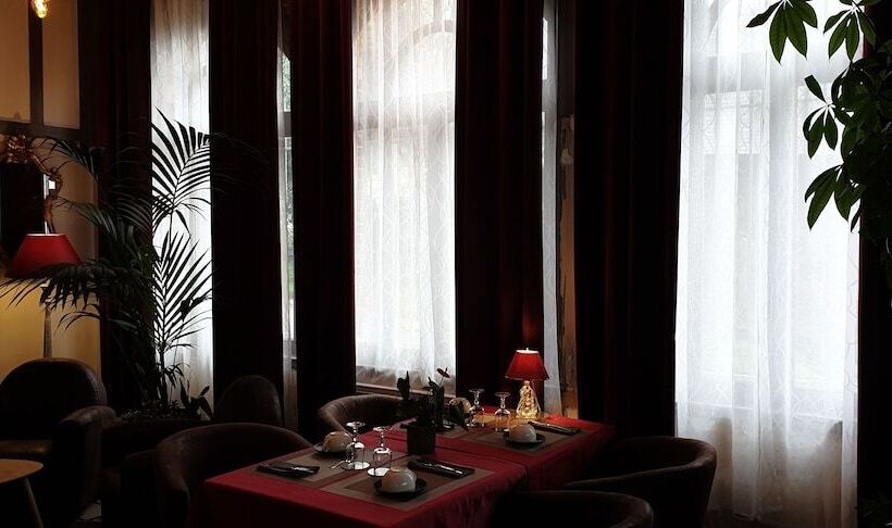 민박 Les Cloches De Corneville