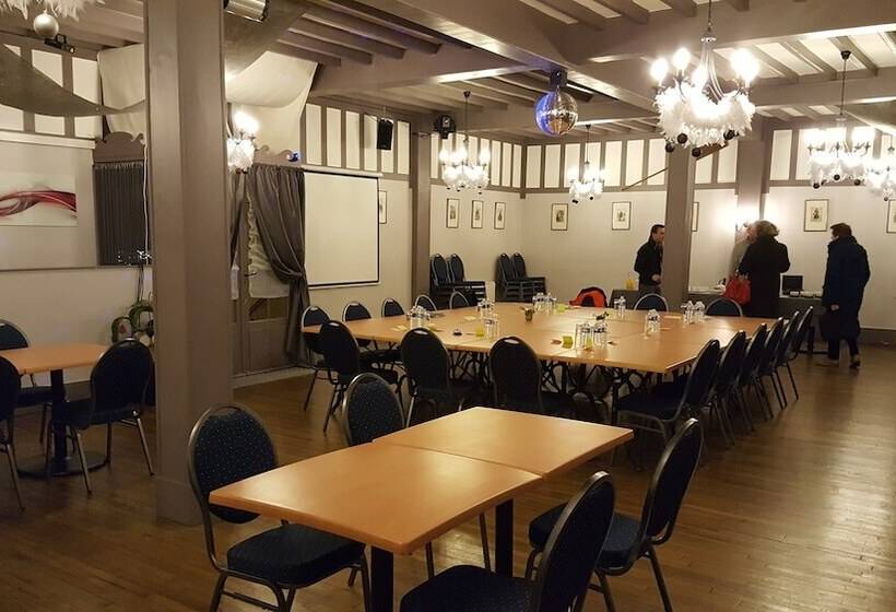 민박 Les Cloches De Corneville