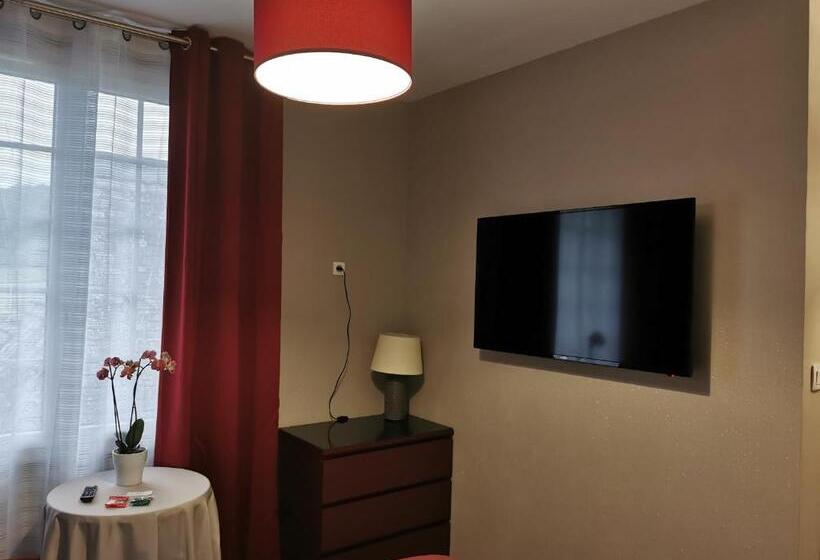 민박 Les Cloches De Corneville