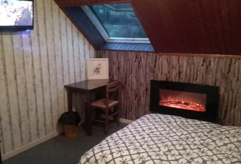 簡易ホテル L Auberge De Mandrin
