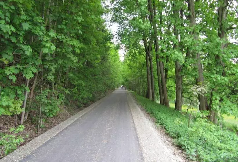 Hotelli Ferienwohnung Brunow In Der Natur Zuhause