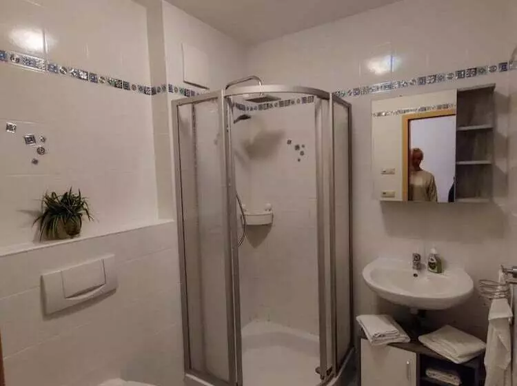 Hotelli Ferienwohnung Brunow In Der Natur Zuhause