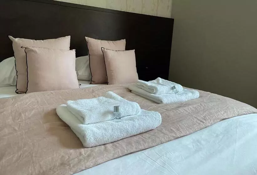 Majatalo Auberge Du Chasseur