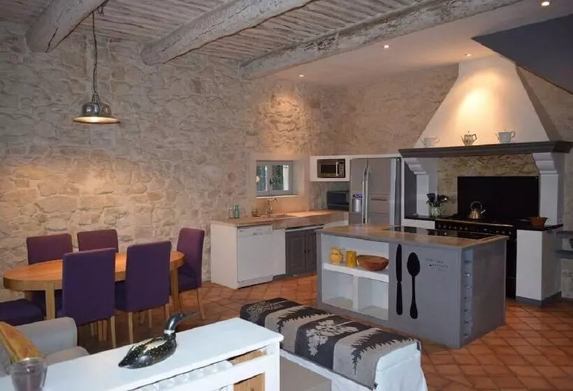 ペンション La Bastide Des Amouriers