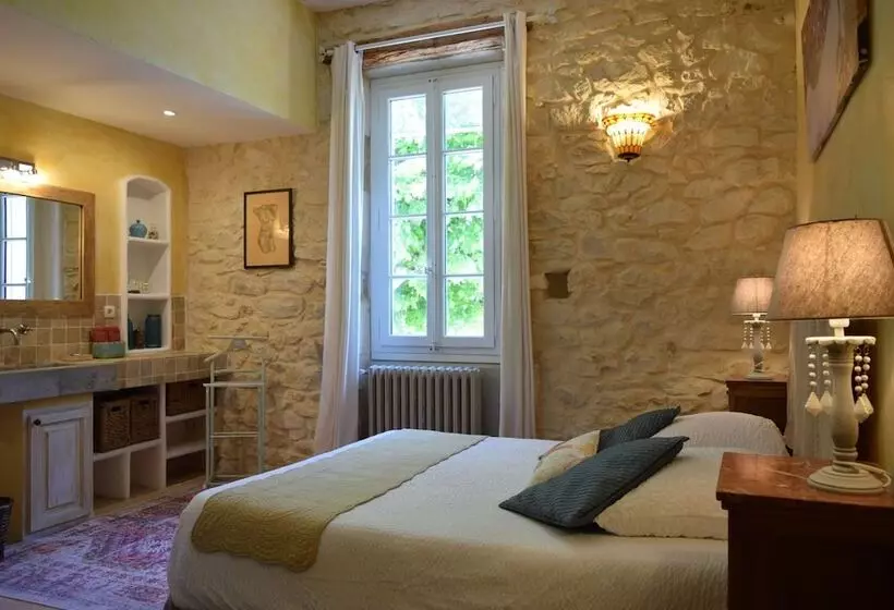 ペンション La Bastide Des Amouriers