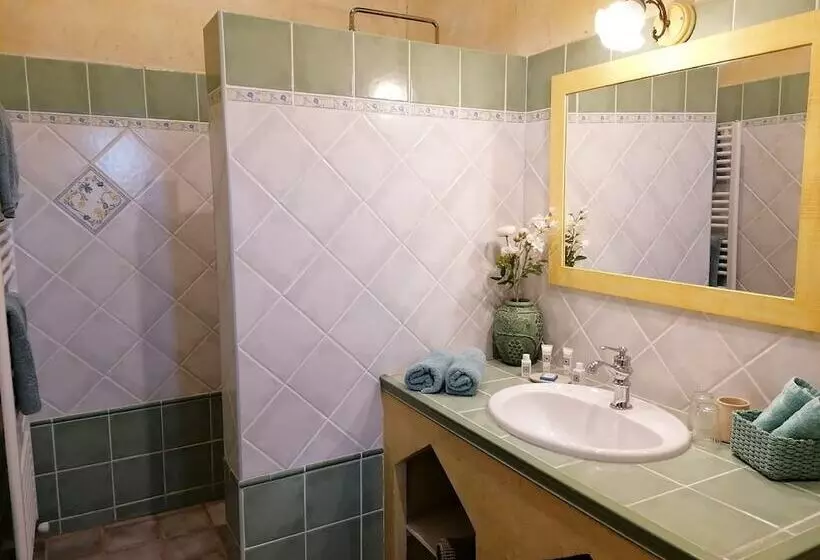 ペンション La Bastide Des Amouriers