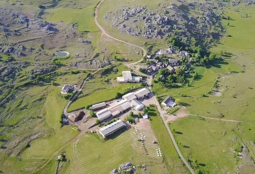 Majatalo La Ferme De L'hom