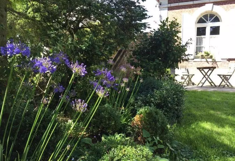 Majatalo Le Clos Des Hautes Loges