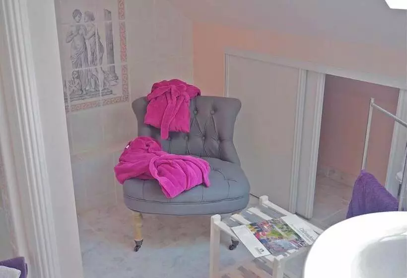 Aamiaismajoitus (B&B) Chambres D Hotes La Bruyere