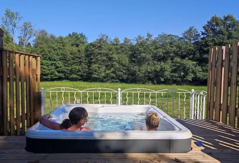 Aamiaismajoitus (B&B) Le Moulin De La Fortie, Maison D Hotes