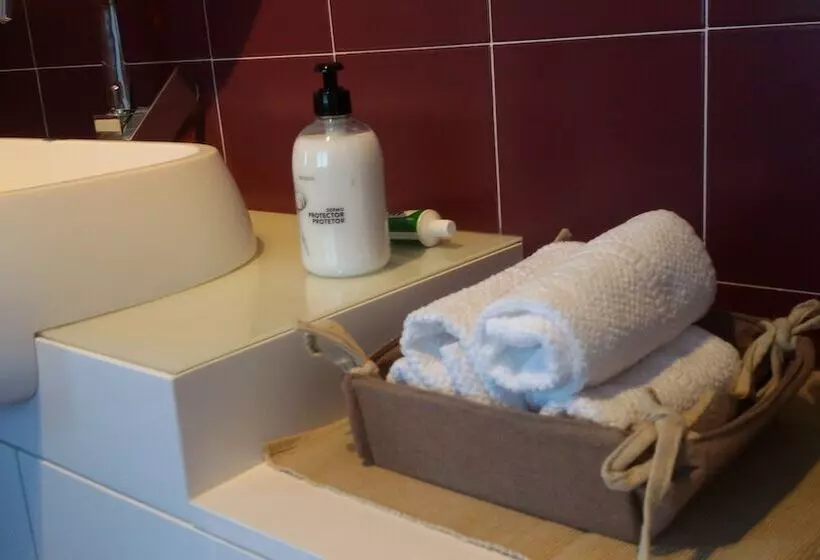 Aamiaismajoitus (B&B) Lovely Cat S Room Urrunaga