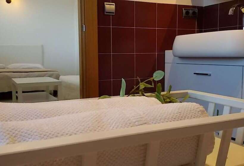 ベッドアンドブレックファースト Lovely Cat S Room Urrunaga