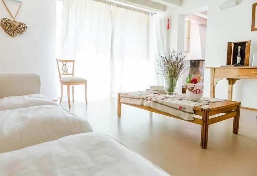 مبيت وإفطار Maeli Winery House