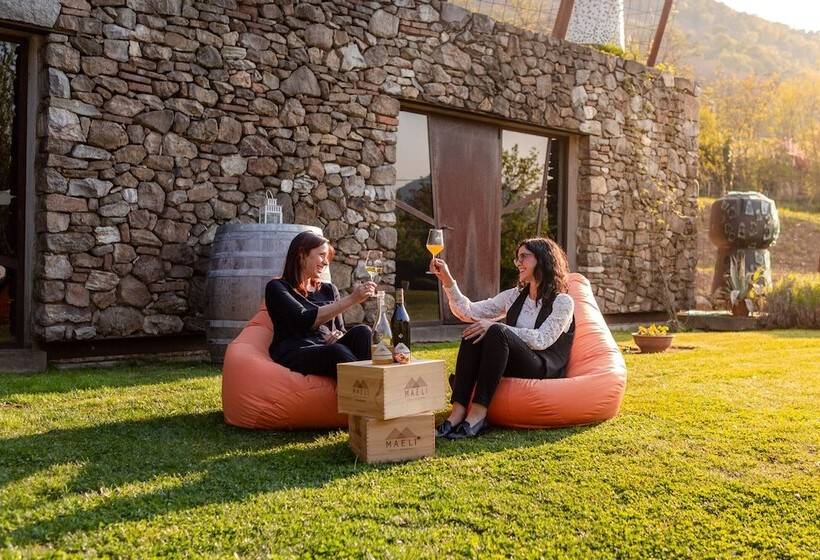 مبيت وإفطار Maeli Winery House