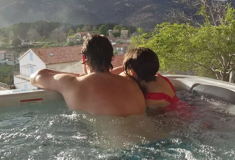 Aamiaismajoitus (B&B) San Larenzu