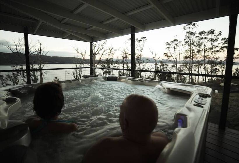 Esperance Landing Essentially Tas