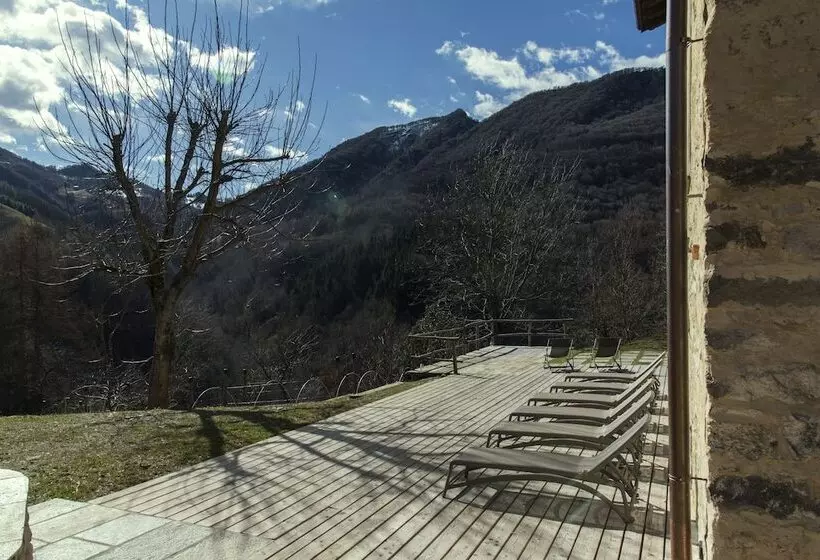 مسافرخانه Maso Zambo   Mountain Lodge