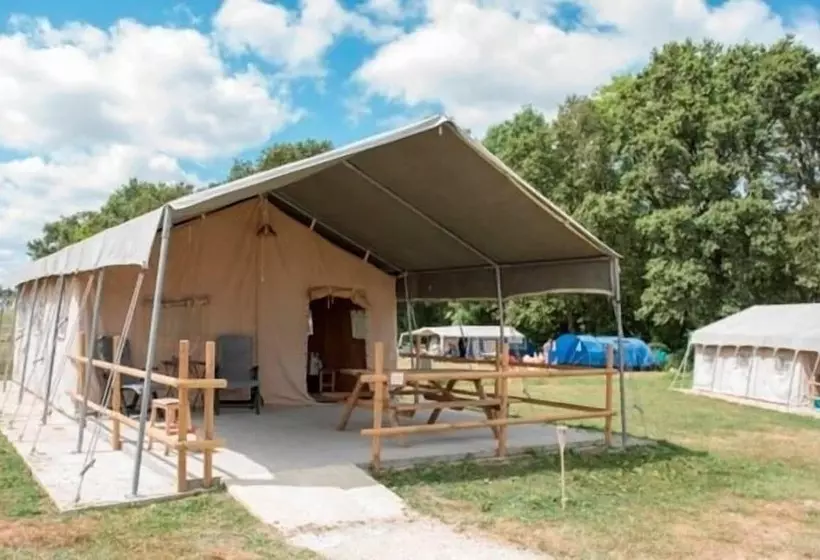 Hotelli Camping Parc De La Brenne