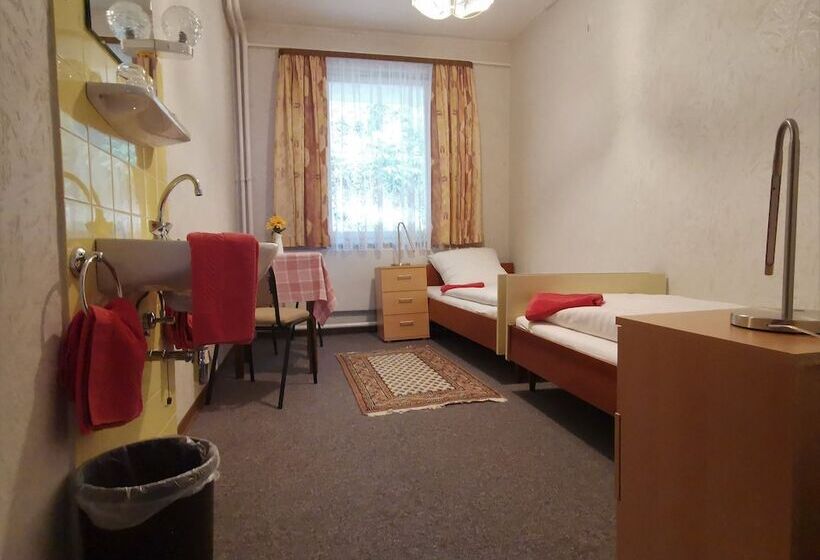 Отель Restaurant Lahnhof