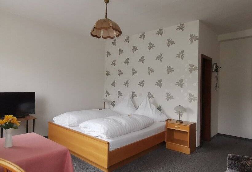 Отель Restaurant Lahnhof