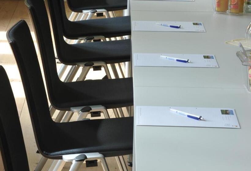 Отель Schloss Ettersburg Weimar