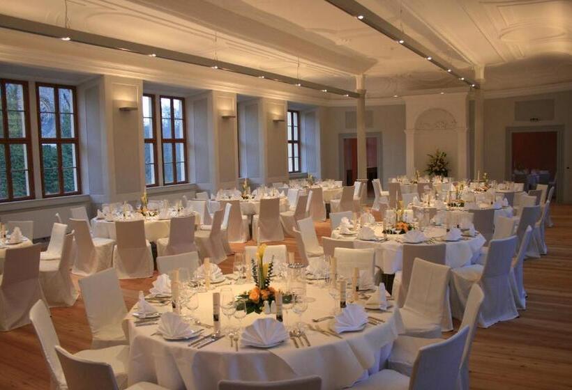 Отель Schloss Ettersburg Weimar