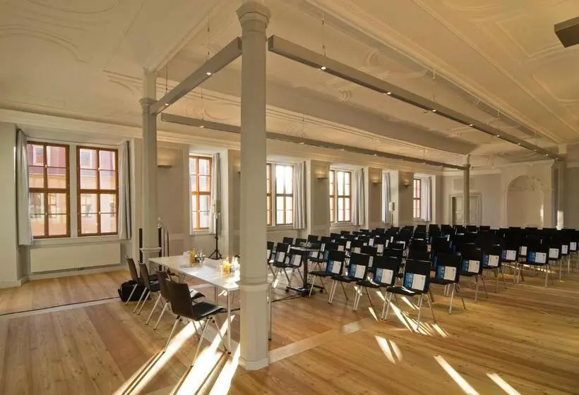 Hotelli Schloss Ettersburg Weimar