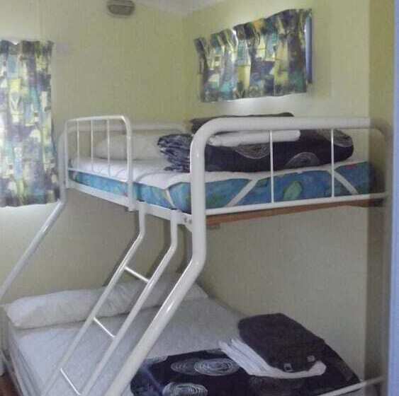 Lake Conjola Waterfront Holiday Park