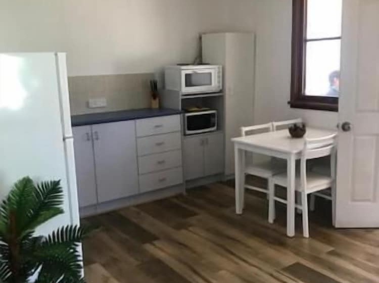 Lake Conjola Waterfront Holiday Park