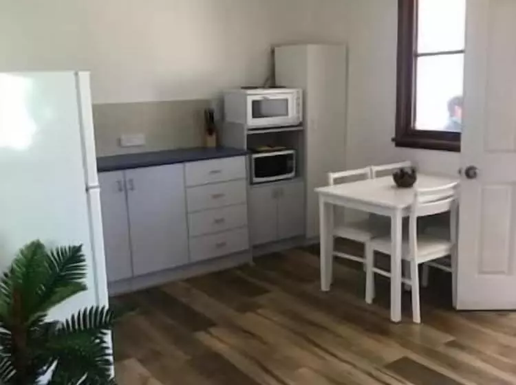 Lake Conjola Waterfront Holiday Park